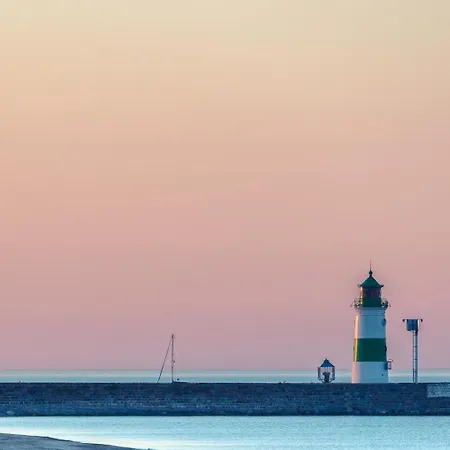 Meerliebe: Wasserblick, Terassen Mit Loungemoebeln, Kamin, Strandkorb * Kappeln
