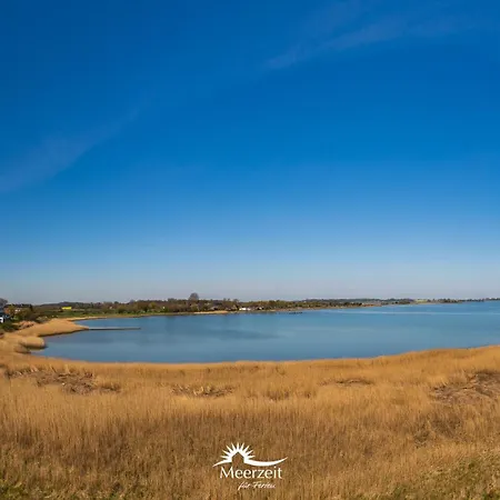 Meerliebe: Wasserblick, Terassen Mit Loungemoebeln, Kamin, Strandkorb Kappeln