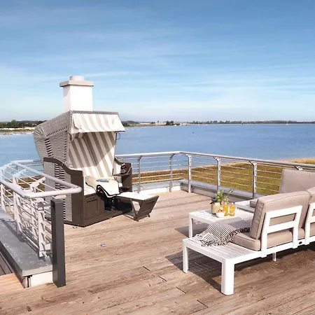 Meerliebe: Wasserblick, Terassen Mit Loungemoebeln, Kamin, Strandkorb Kappeln